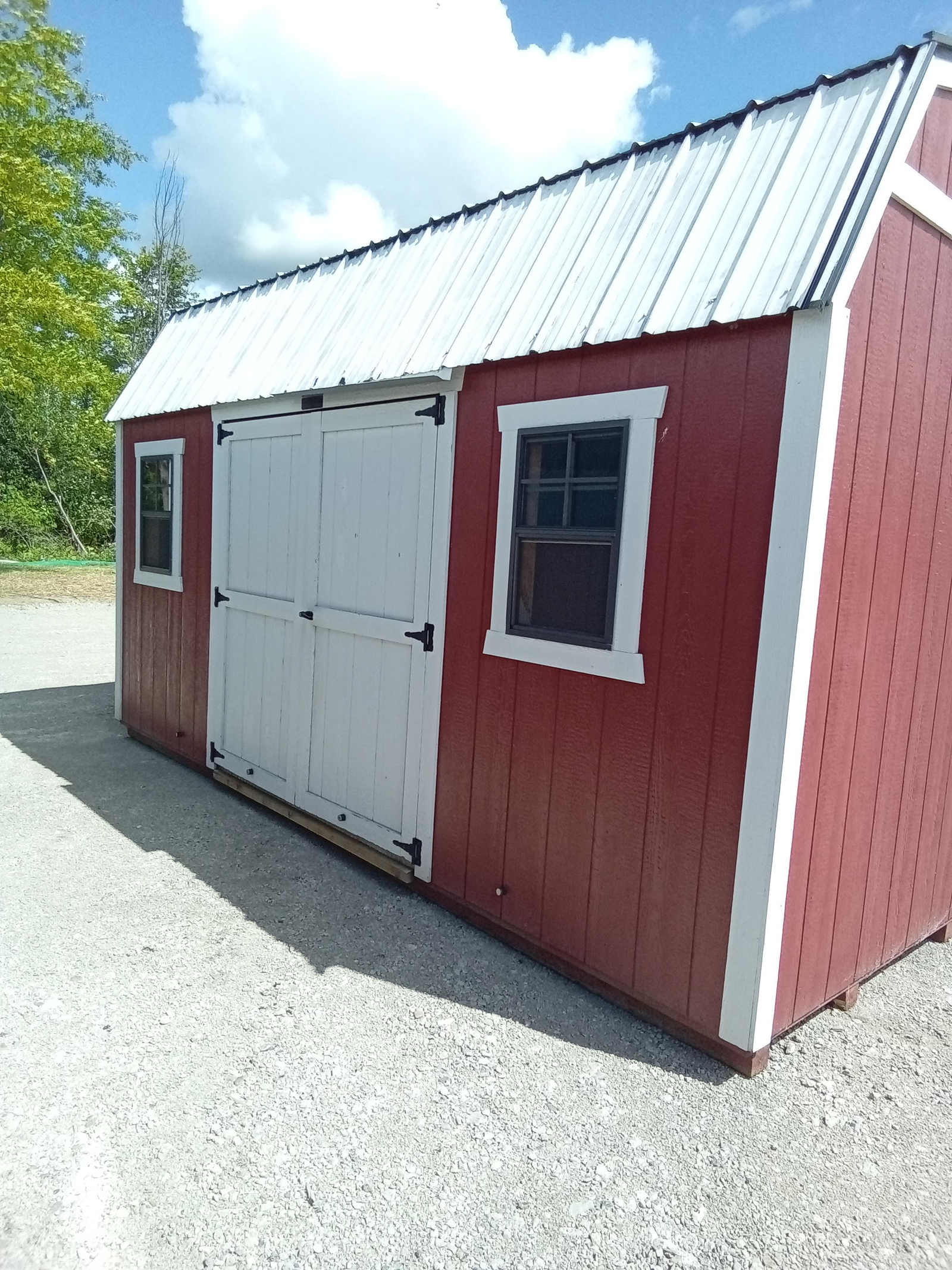 USED: 10x16 New England Dutch Barn