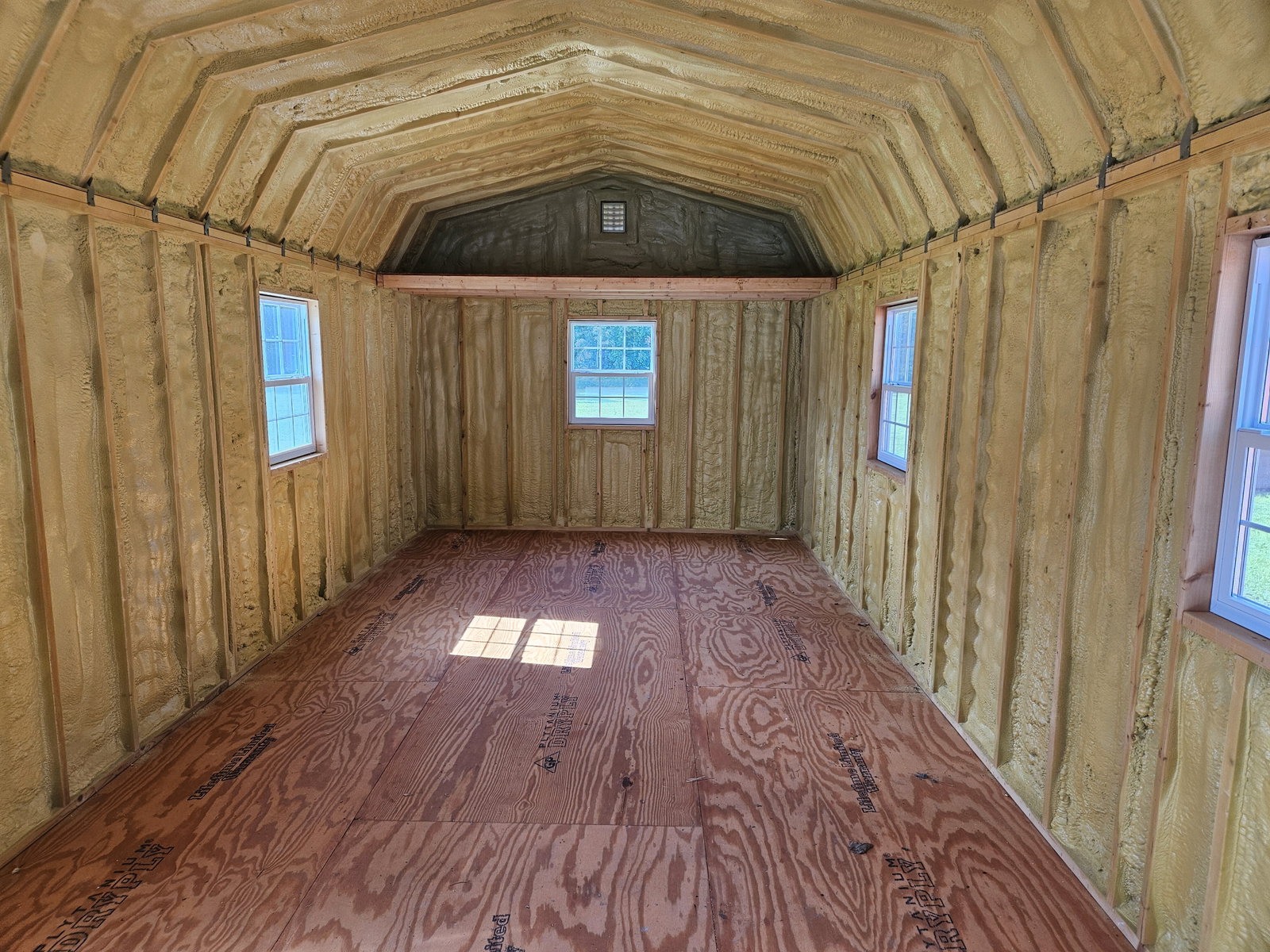 USED: 12x32 New England Dutch Barn - View 10