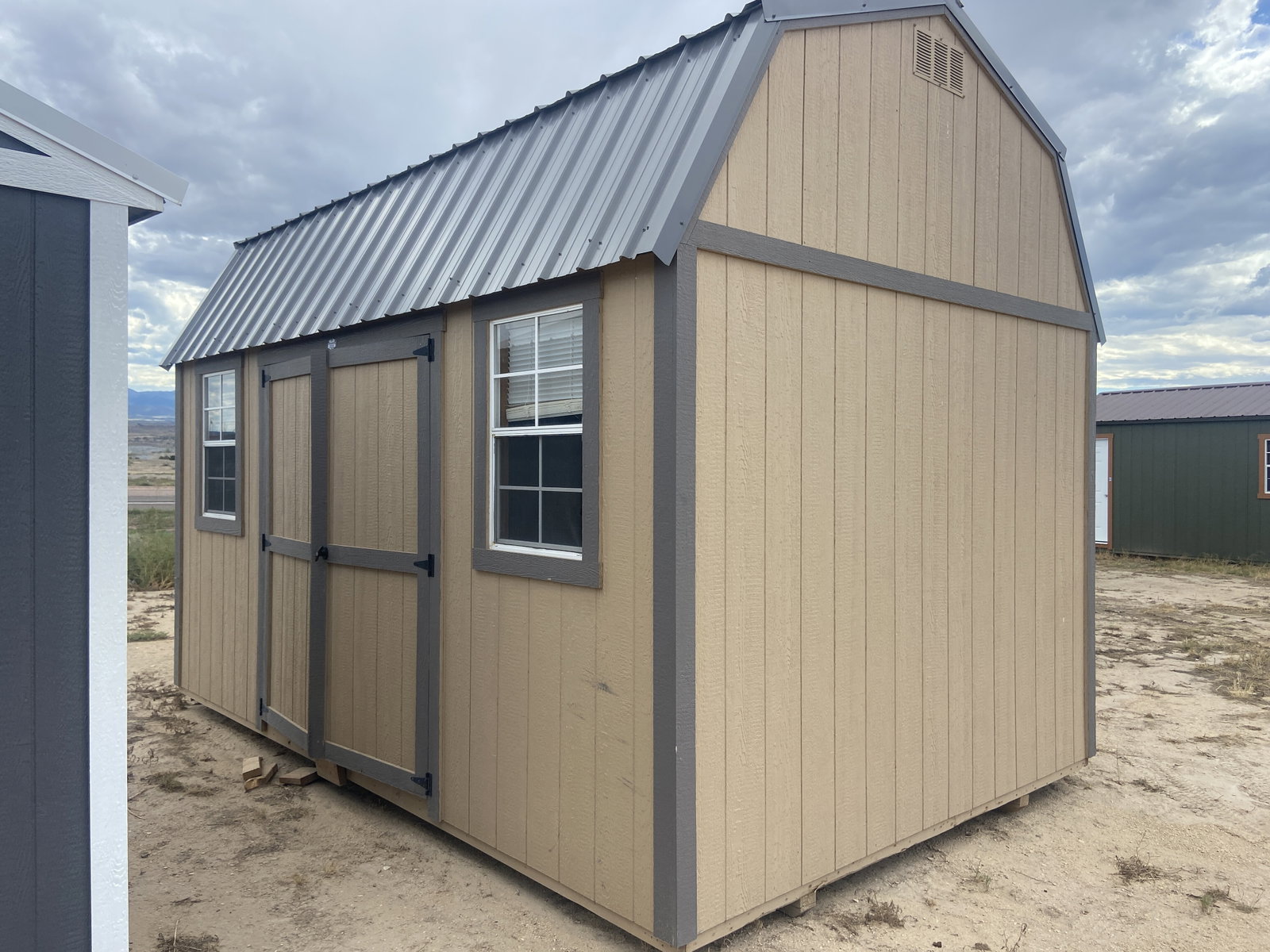 USED: 10x16 Side Loft Barn
