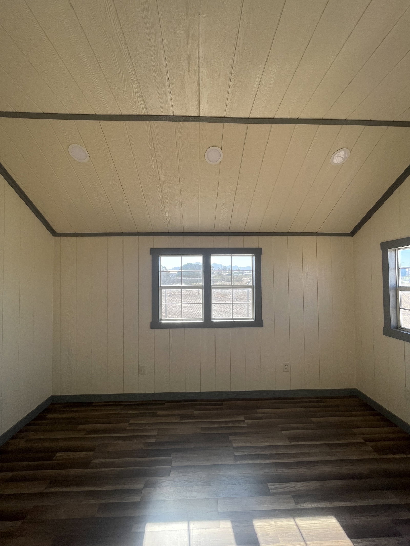 12x14x7 Classic Studio - View 5