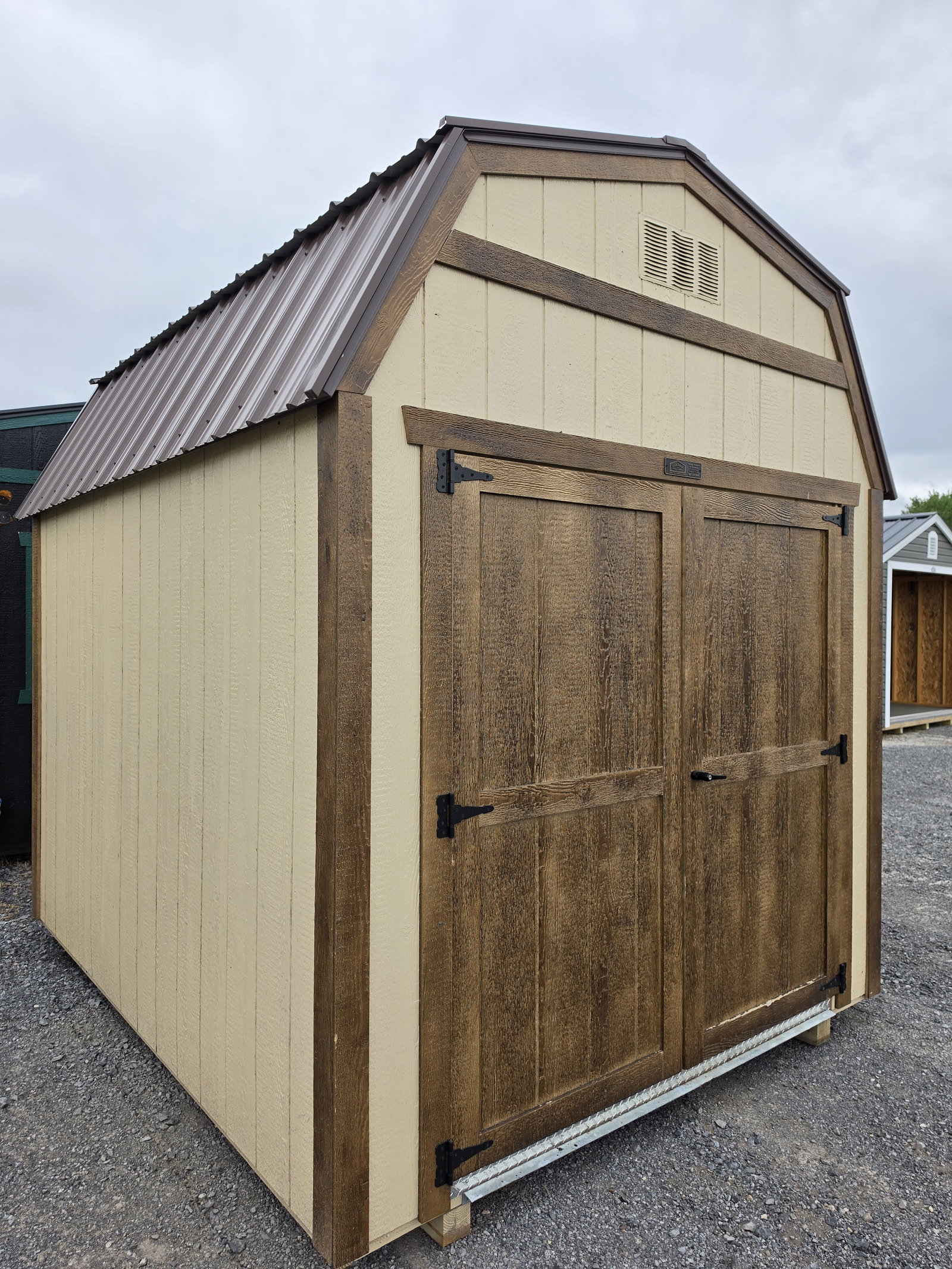 USED: 8x10 New England Dutch Barn