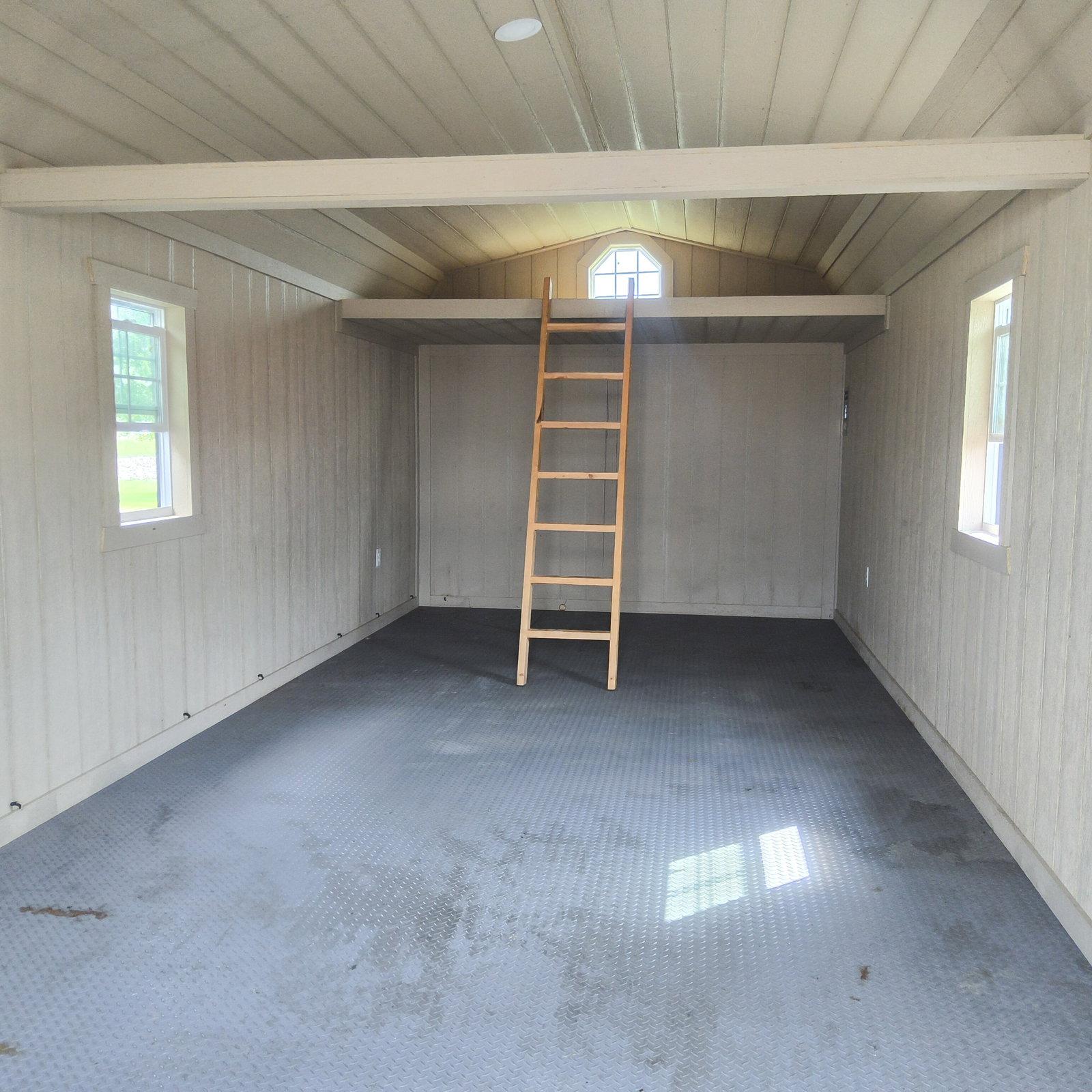 USED: 12x28 New England Dutch Barn - View 5