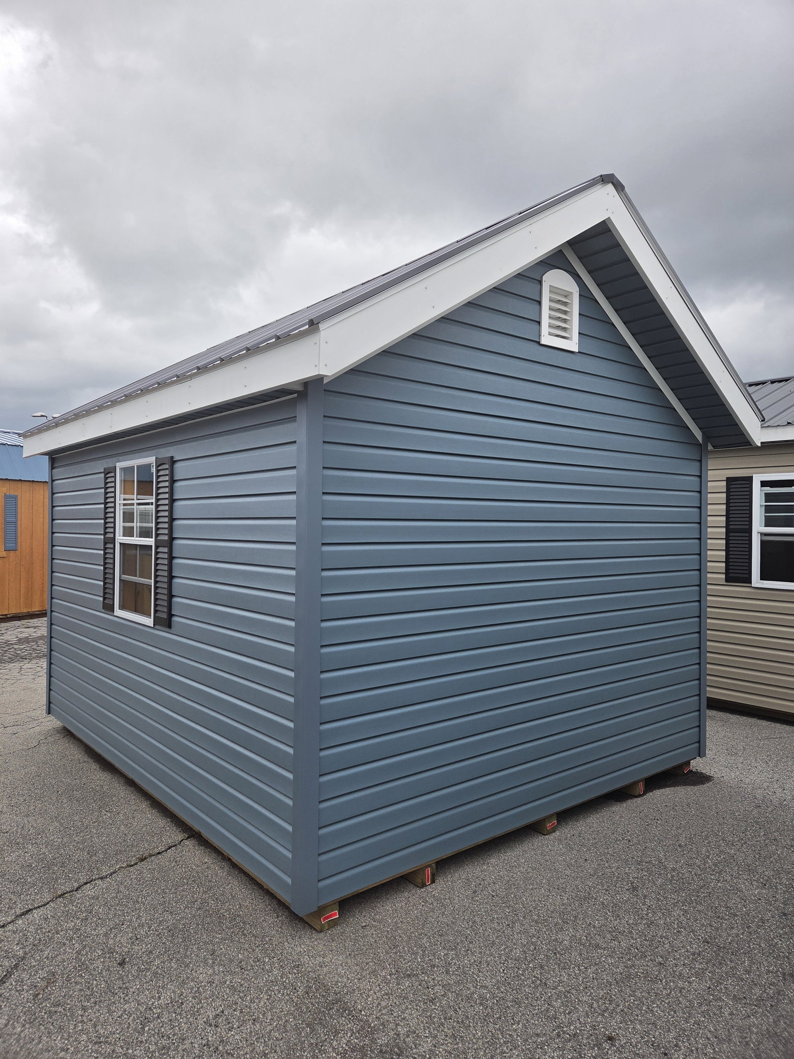 10x12 Vinyl Classic Chalet - View 3
