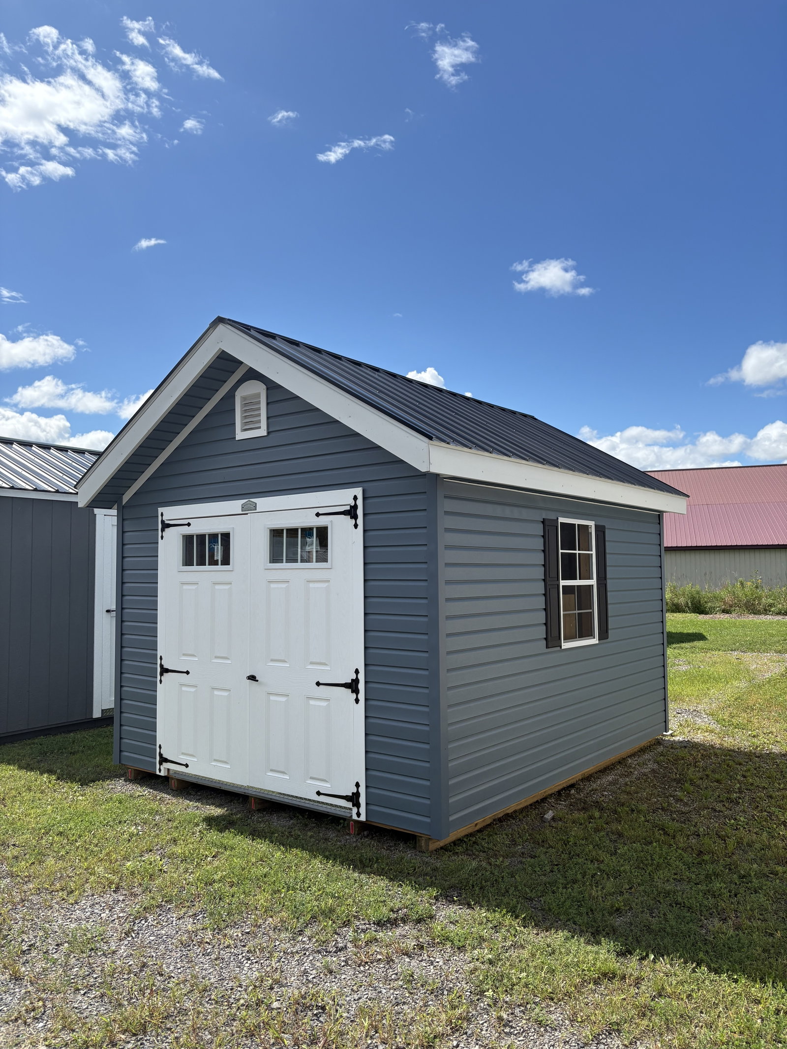 10x12 Vinyl Classic Chalet