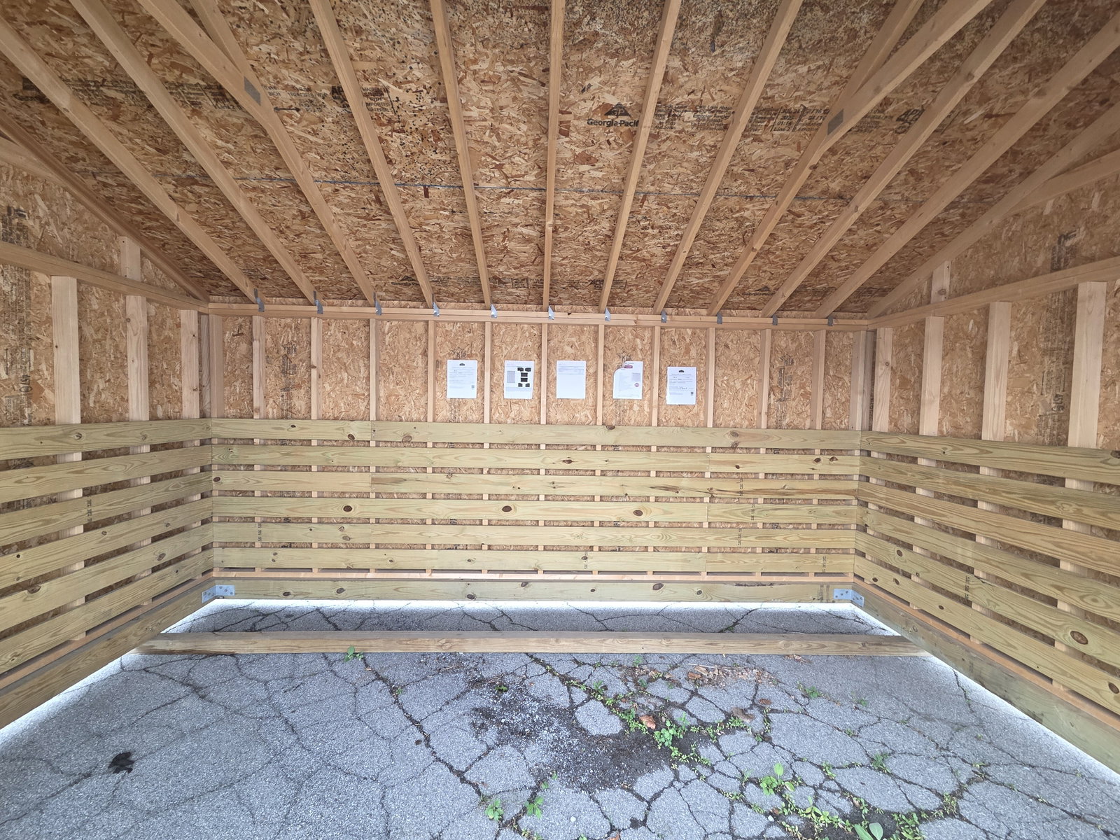 10x16 Run - In Animal Shelter (Limited Warranty) - View 3