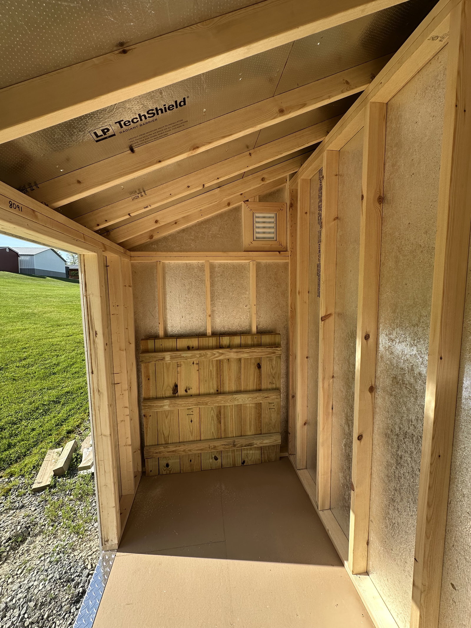 6x8x7 Classic Studio