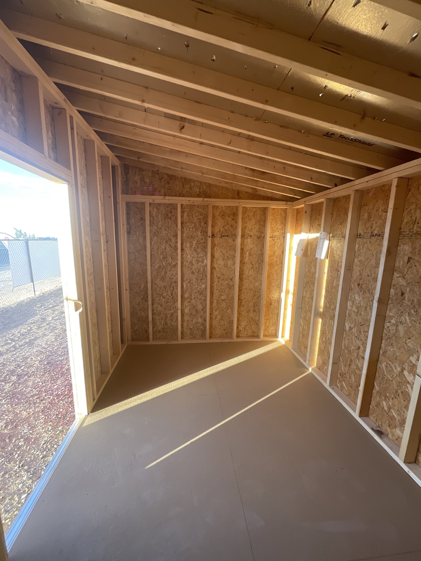 8x12x7 Backyard Leanto - View 8